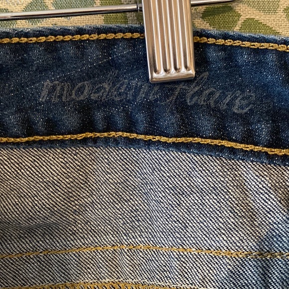 Calvin Klein Modern Flare Jeans 14 - Picture 6 of 8